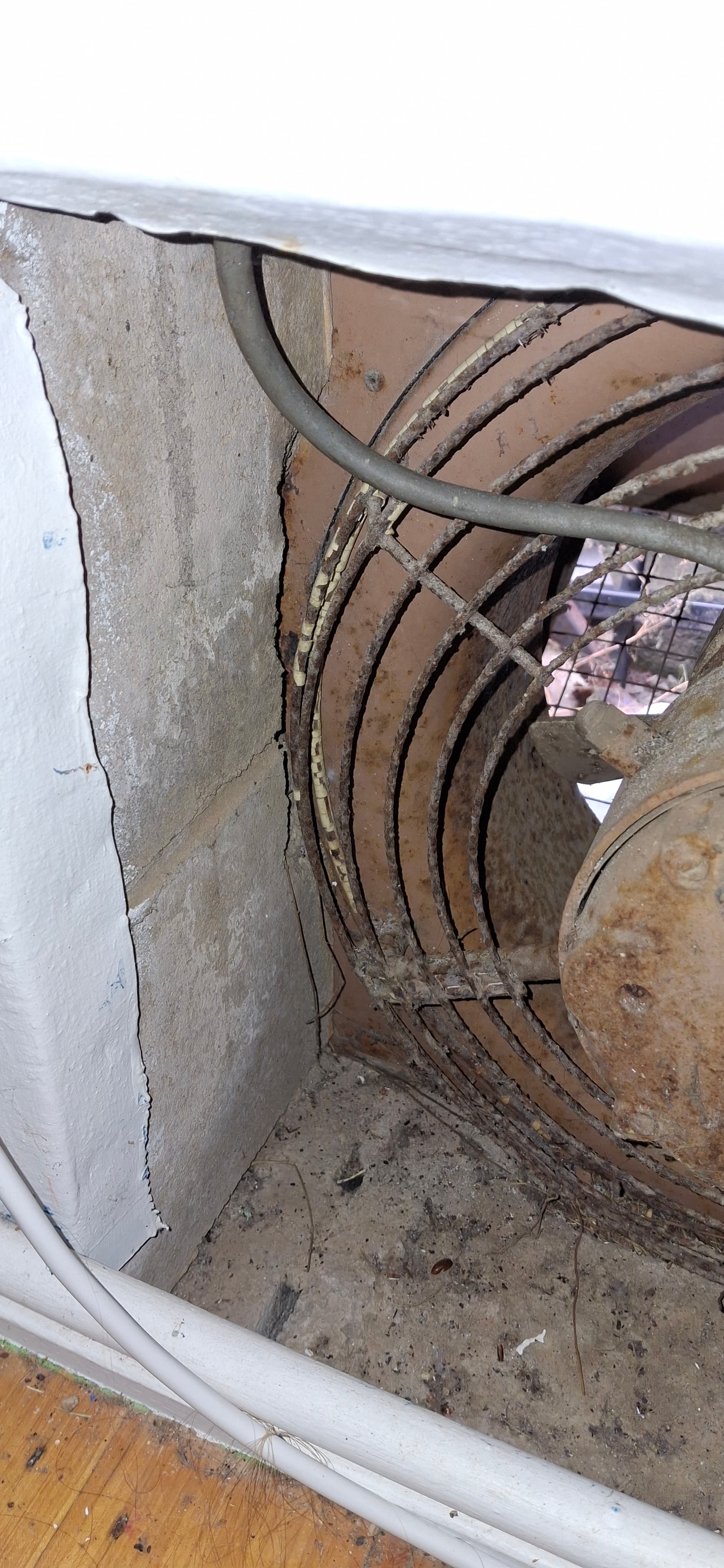 Checking system components during a fault-finding callout, Chilled As Air Conditioning