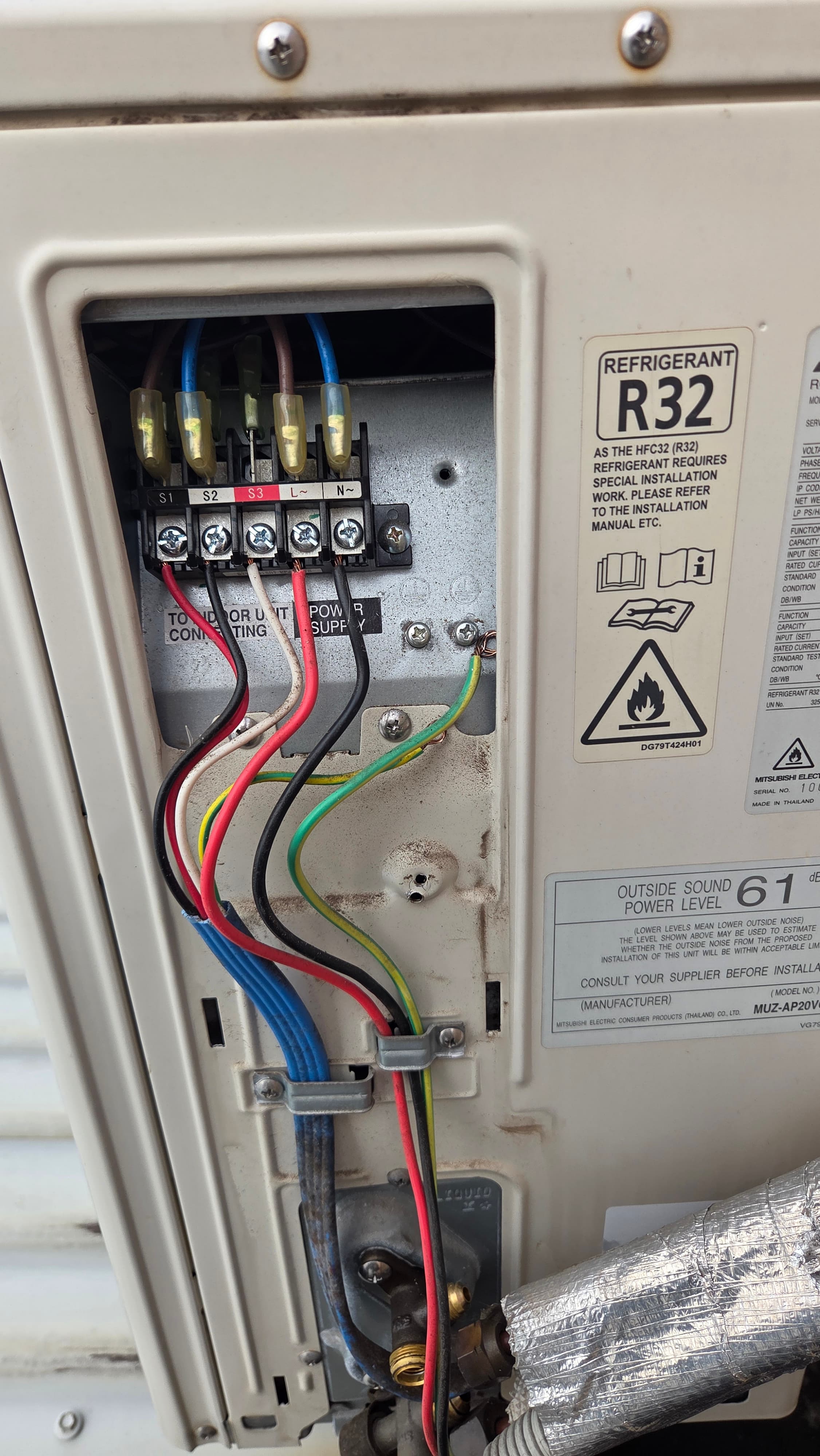 Checking system components during a fault-finding callout, Chilled As Air Conditioning